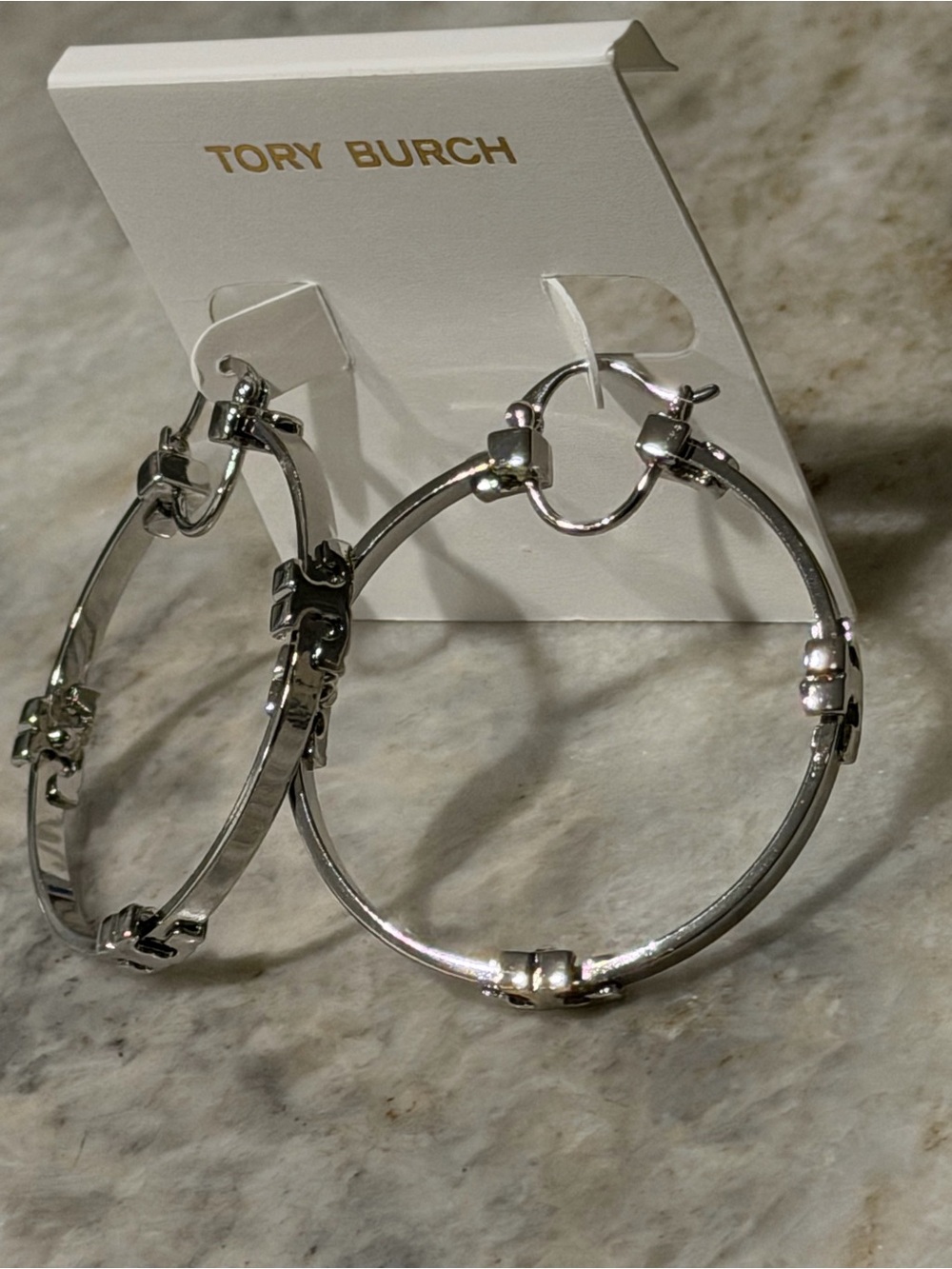 Tory Burch Serif T Hoop Earrings – Polished Silver Tone NWT GUARANTEED AUTHENTiC - Picture 5 of 16